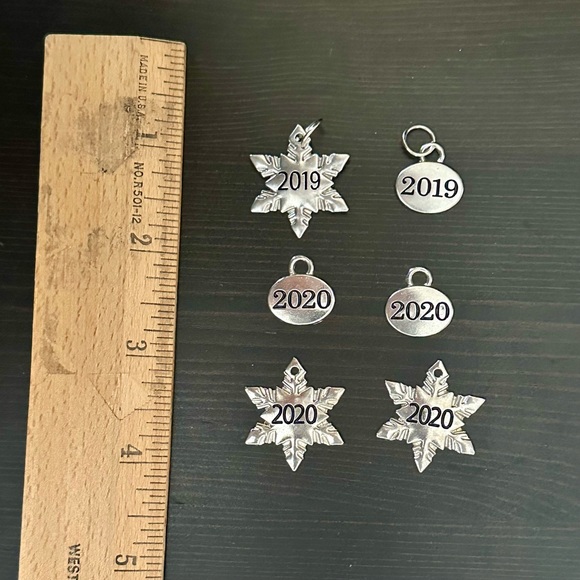 Silver date charms - 2019 and 2020 - Picture 2 of 2